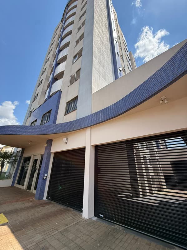Edifício Roma, empreendimento equipado com portão Hi.flo